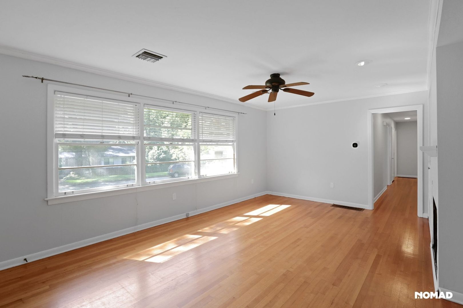 Building Photo - 902 Maplewood Ave