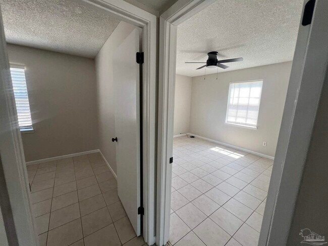Building Photo - 13528 Canal Dr