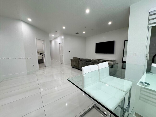 Building Photo - 4351 SW 160th Ave
