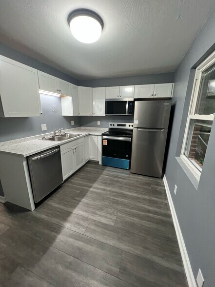 Building Photo - 1165 Ruddell Rd