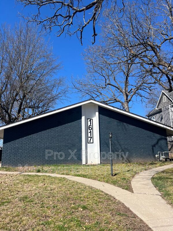 Building Photo - 1617 N Jefferson Ave