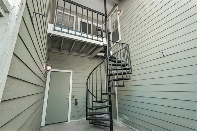 Building Photo - 6220 Bentwood Trail
