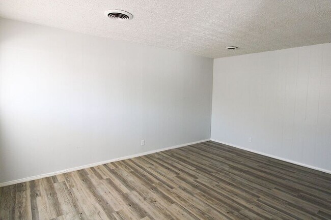 Building Photo - 6611 E Latimer Pl