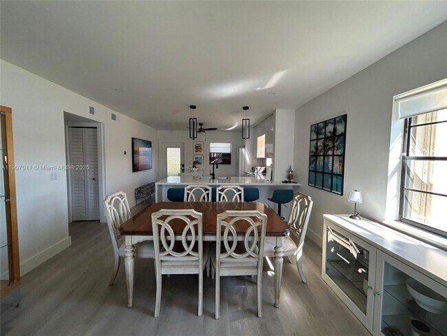 Building Photo - 200 Berkley Rd