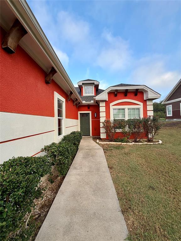 Building Photo - 398 Mesa Dr