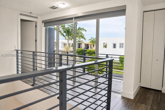 Building Photo - 7560 NW 101st Ct