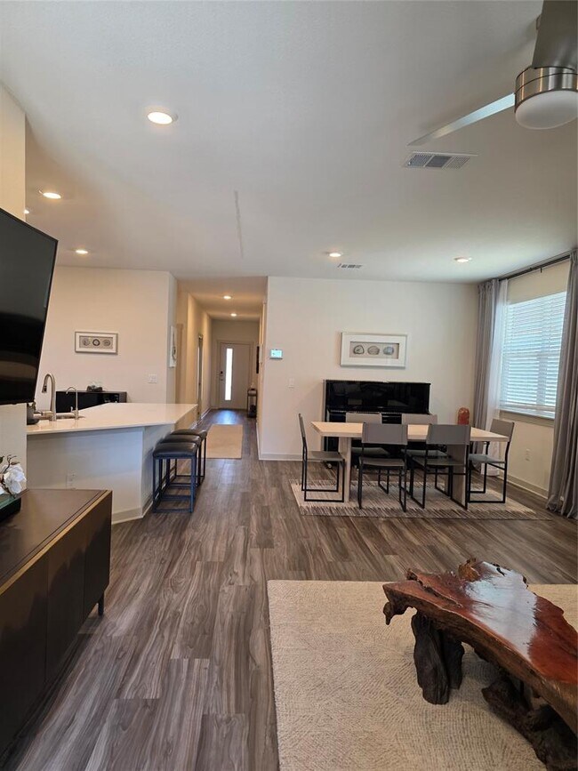 Building Photo - 8415 Linda Michelle Ln