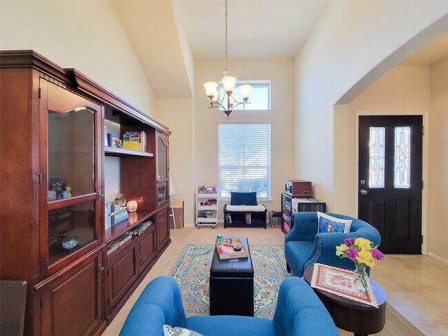 Building Photo - 23603 Villa Lisa Dr