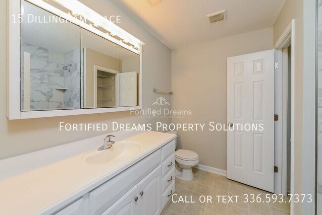 Building Photo - 15 Dillingham Pl