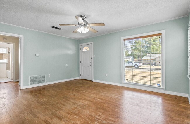 Building Photo - 2510 29th St