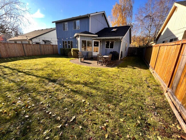 Building Photo - 4412 Ingleside Dr SE