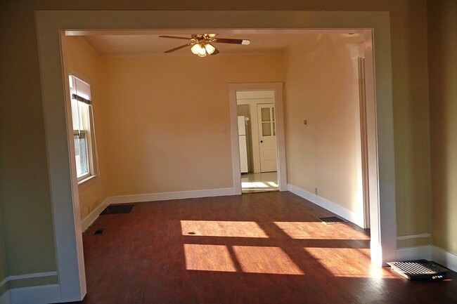 Dining Room - 7217 N Fiske Ave