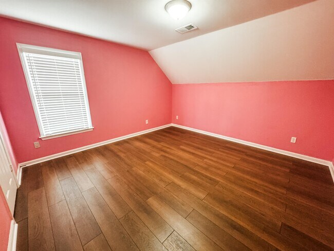 Building Photo - 5466 Scarlet Fields Dr