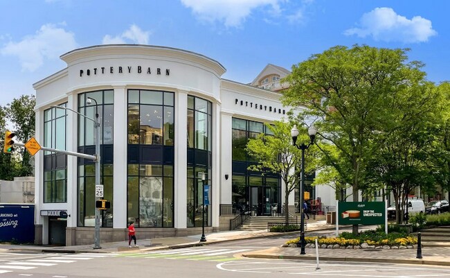 Building Photo - 2000 Clarendon Blvd