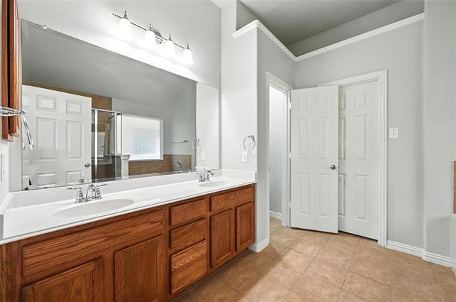 Building Photo - 9209 Friendswood Dr