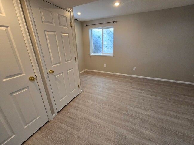 Building Photo - Beautiful and Fresh Updated Four Bedroom Home on a Corner Lot in Rock Creek!