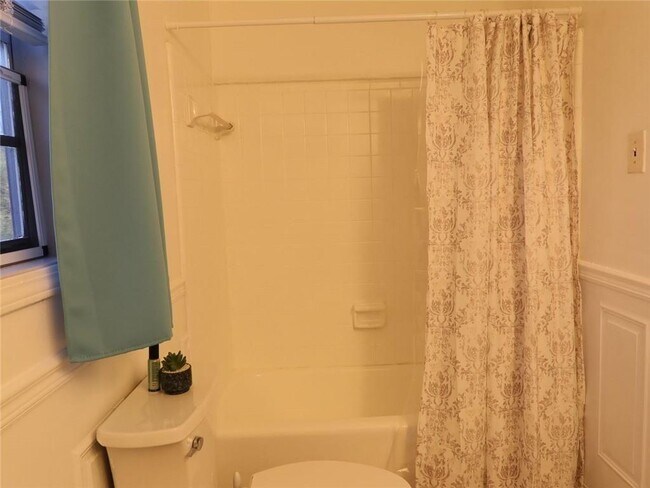 Building Photo - 651 Mincey Woods Ct