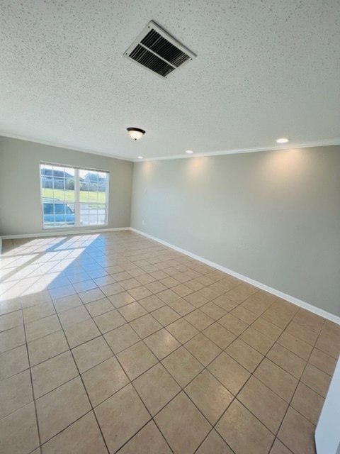 Building Photo - 208 Dale Ave