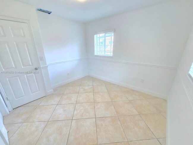 Building Photo - 10330 SW 53rd St