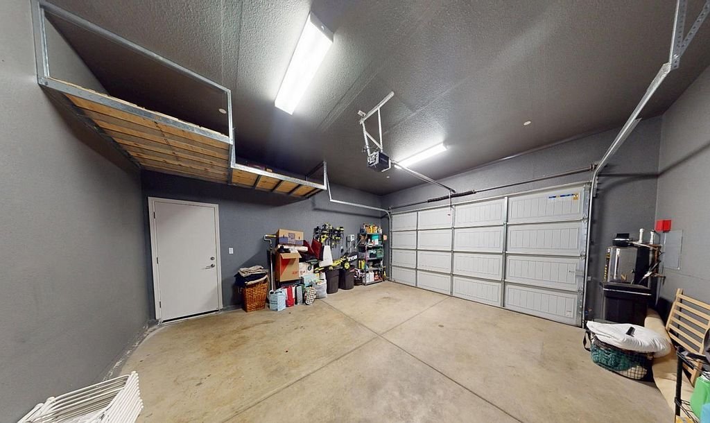 Building Photo - 1151 La Colina St