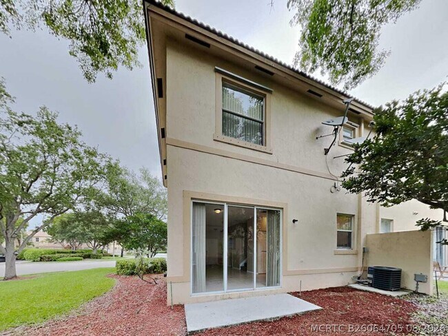 Building Photo - 703 NW 170th Terrace