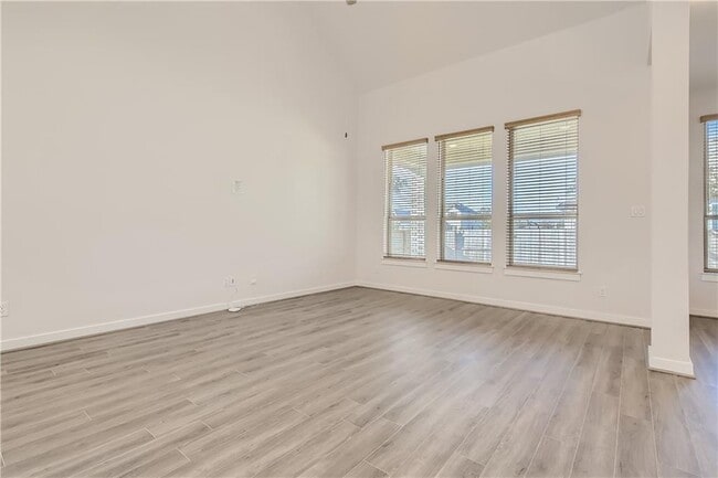 Building Photo - 4504 Post Loop