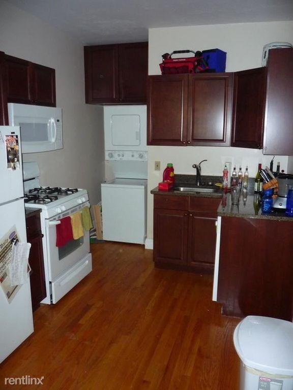 Building Photo - 3.0 bedroom in Cambridge Massachusetts 02139
