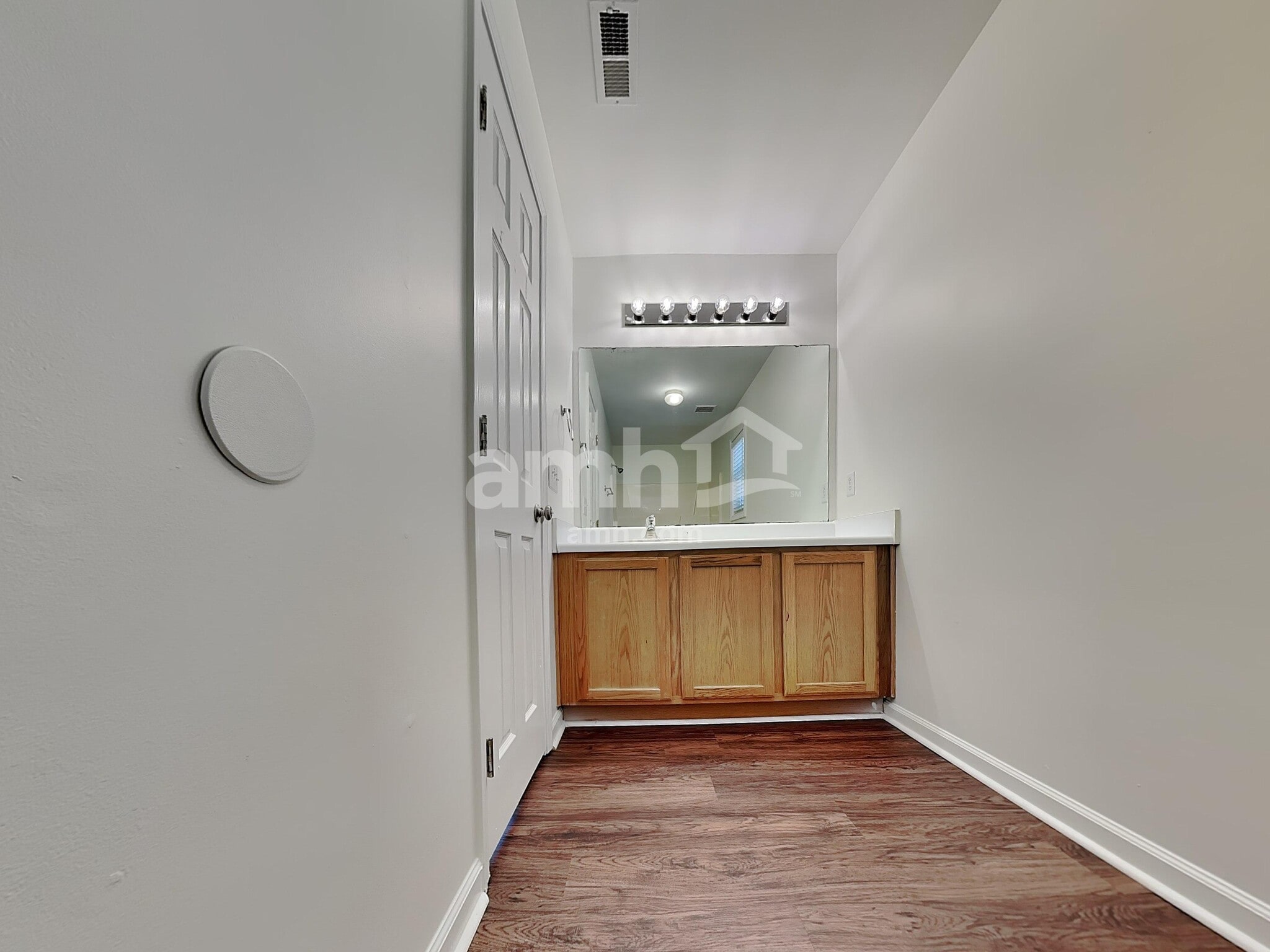 Building Photo - 3700 Cashew Dr