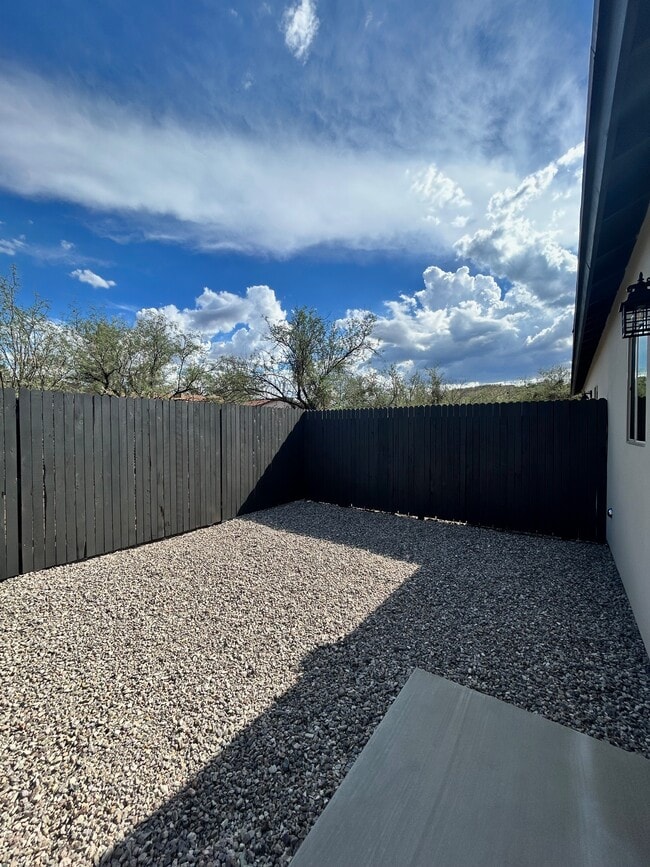 Building Photo - 1324 Renda Ct