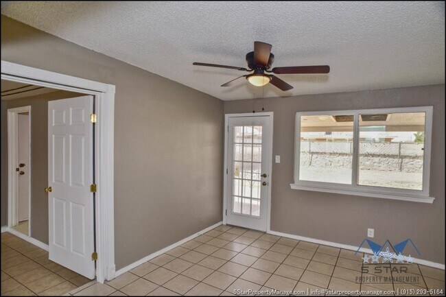 Building Photo - 3 bedroom in El Paso TX 79907