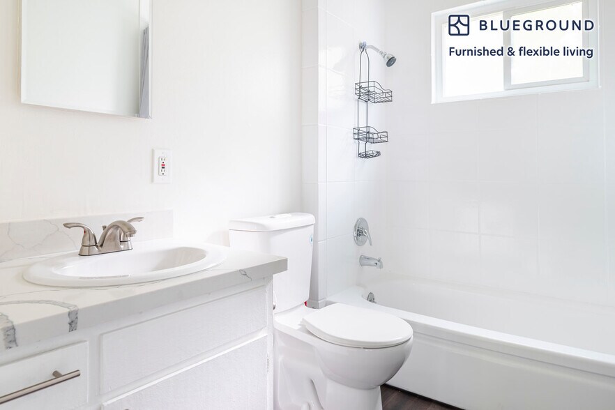 Building Photo - 1941 California St