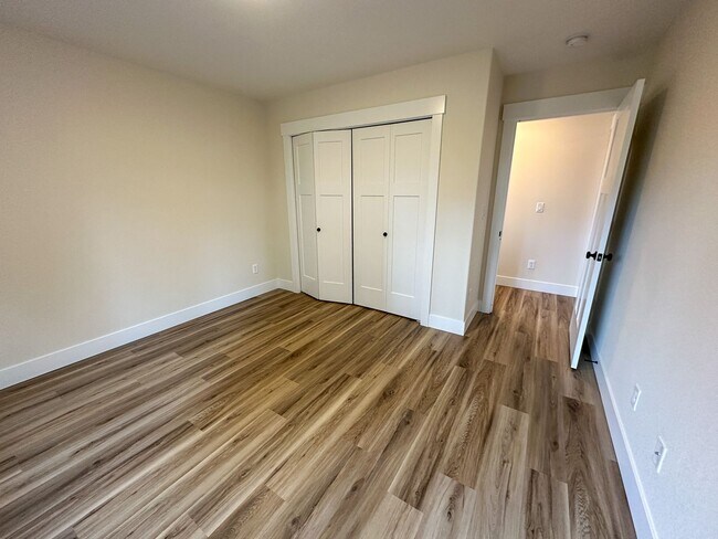 Building Photo - BOONE661-663 -NEW