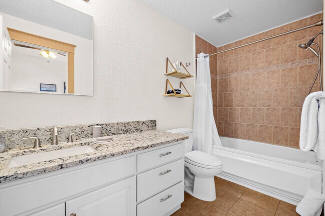 Building Photo - 92 Washington St