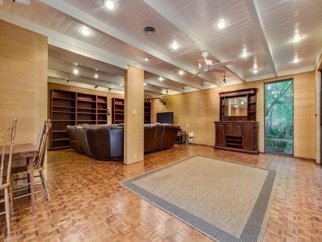 Building Photo - 800 Leonard St