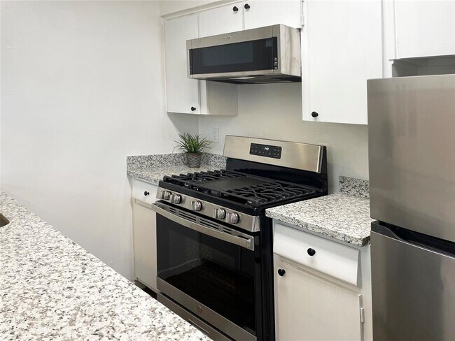 Building Photo - 1529 Wirt Rd