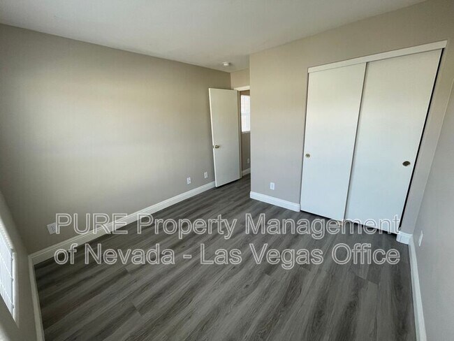 Building Photo - 3047 Errol Flynn St