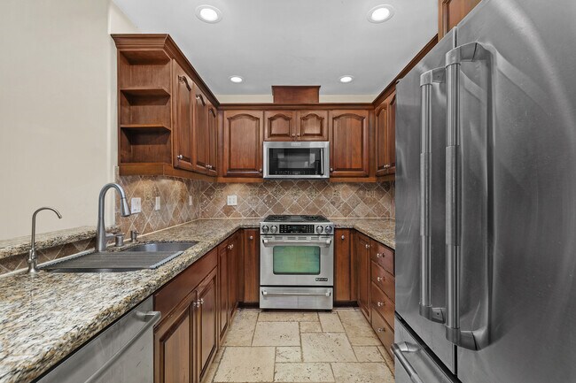 Building Photo - 148 W Marquita