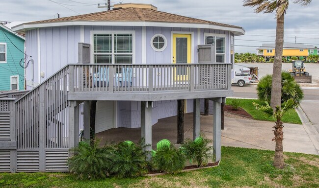 Building Photo - 1923 Eleventh Street-SI ID1023230P