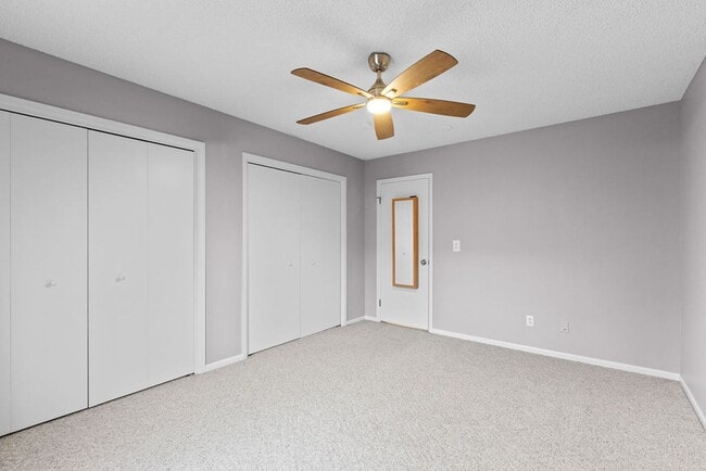 Building Photo - Spacious 2-Bedroom Condo with Garage and Basement