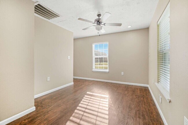 Building Photo - Historic Home in Central Pearland