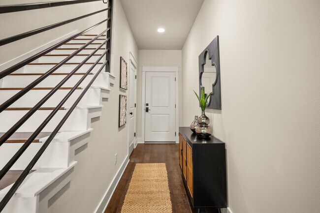 Building Photo - 13501 Metric Blvd