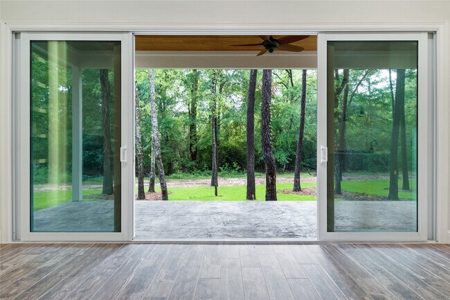 Building Photo - 25103 W Tara Plantation Dr