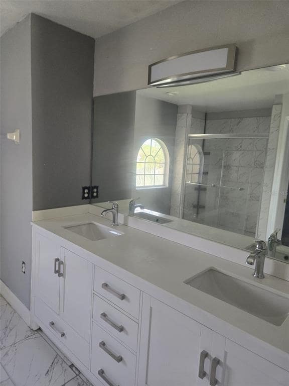 Building Photo - 2500 Jasmine Trace Dr