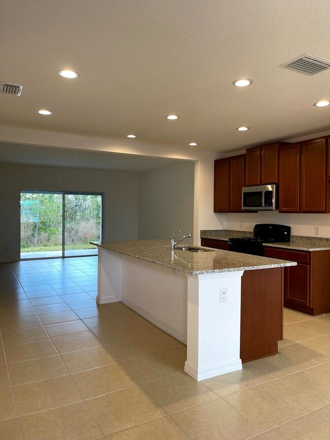 Building Photo - Williams Preserve-Townhouse-410 Annabelle ...