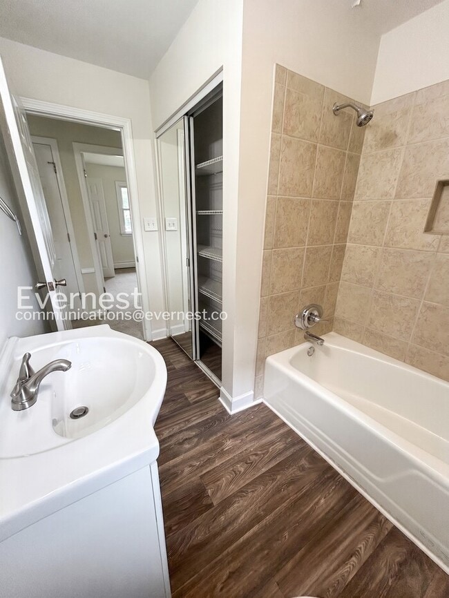 Building Photo - 4303 Whippoorwill Dr