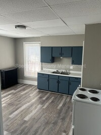 Building Photo - 88 Elm St