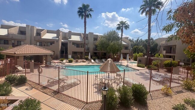 Building Photo - 4850 E Desert Cove Ave