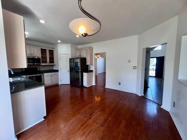 Building Photo - Beautiful 4 bedroom home in Chesapeake