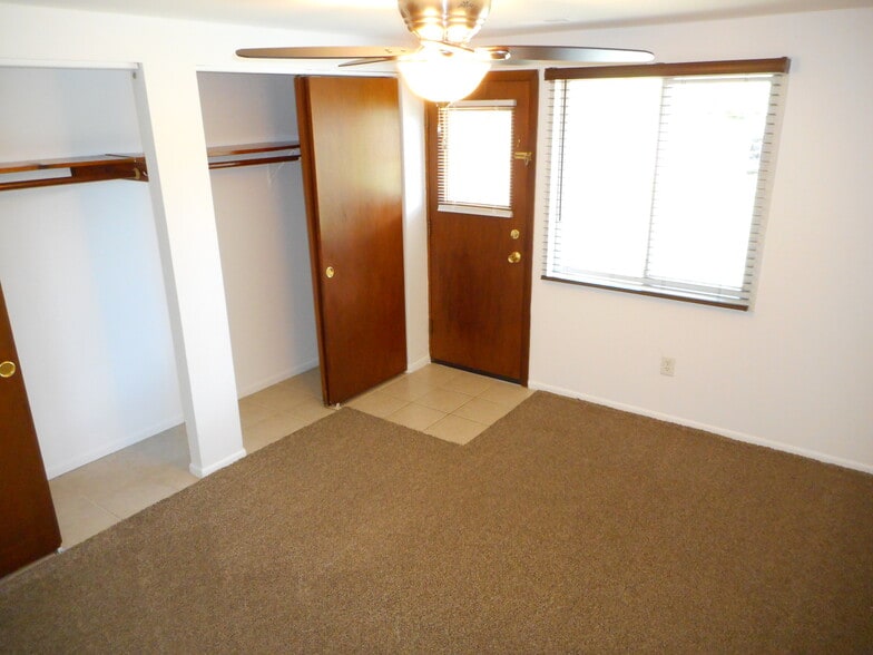 Building Photo - 1615 Reetz Rd