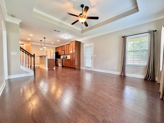 Building Photo - 3 Bedroom, 3 Bathroom Home w/ 2 Car Garage and Fence Backyard